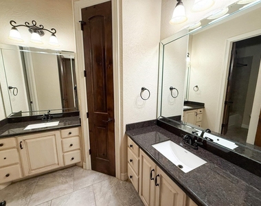 6470 Claybourn Drive Drive - Photo Thumbnail 16
