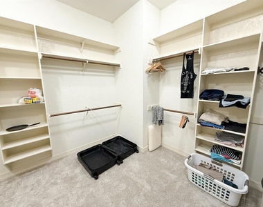 6470 Claybourn Drive Drive - Photo Thumbnail 17