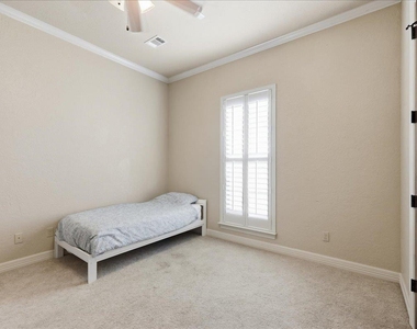 6470 Claybourn Drive Drive - Photo Thumbnail 21