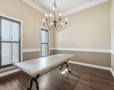 6470 Claybourn Drive Drive - Photo Thumbnail 1