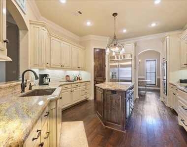 6470 Claybourn Drive Drive - Photo Thumbnail 6