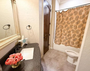 6470 Claybourn Drive Drive - Photo Thumbnail 11
