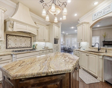 6470 Claybourn Drive Drive - Photo Thumbnail 5