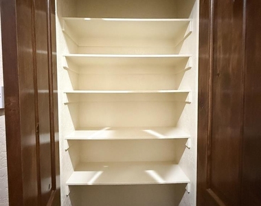 6470 Claybourn Drive Drive - Photo Thumbnail 8
