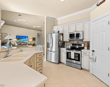 6737 Bent Grass Drive - Photo Thumbnail 7
