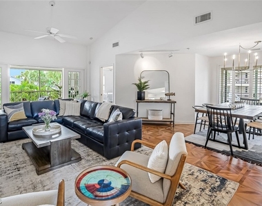 433 2nd Street S - Photo Thumbnail 4