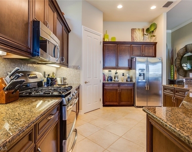 6215 Brunello Lane - Photo Thumbnail 8