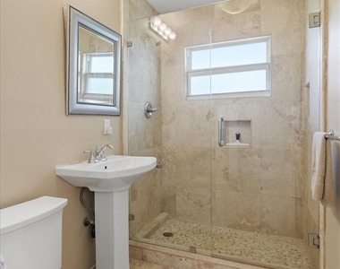 1360 Chesapeake Avenue - Photo Thumbnail 33