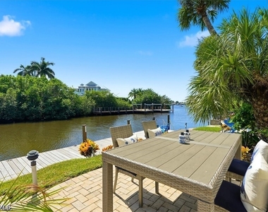 1360 Chesapeake Avenue - Photo Thumbnail 21