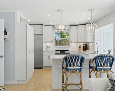 1360 Chesapeake Avenue - Photo Thumbnail 27