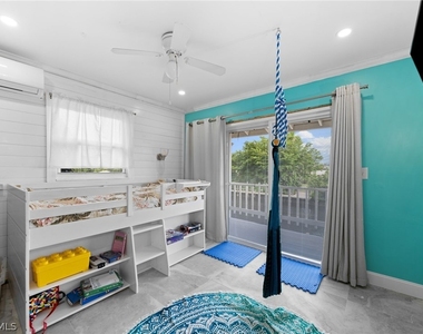 1360 Chesapeake Avenue - Photo Thumbnail 18
