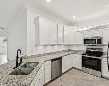 1751 Alameda Drive - Photo Thumbnail 3