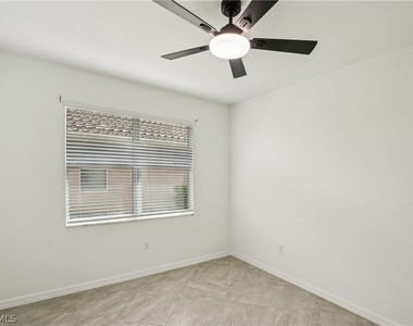1751 Alameda Drive - Photo Thumbnail 9