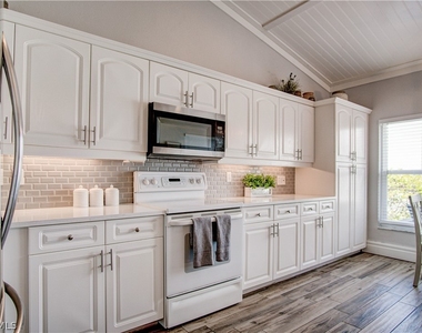 7271 Mill Pond Circle - Photo Thumbnail 9