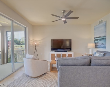 10317 Heritage Bay Boulevard - Photo Thumbnail 4