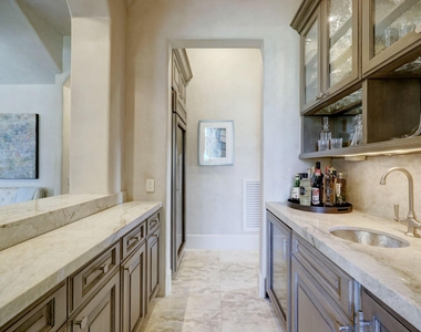 5610 Lynbrook Drive - Photo Thumbnail 10