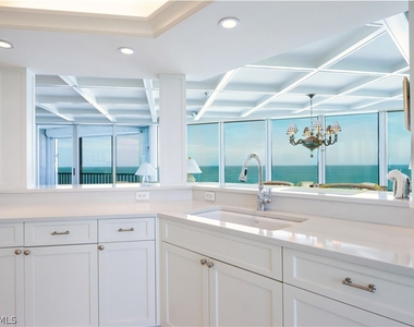 4651 Gulf Shore Boulevard N - Photo Thumbnail 8