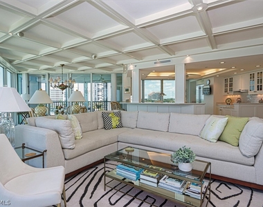 4651 Gulf Shore Boulevard N - Photo Thumbnail 4
