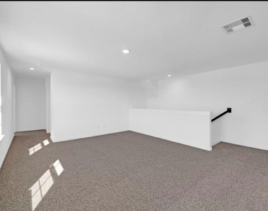 31827 Kellan Grove Court - Photo Thumbnail 11