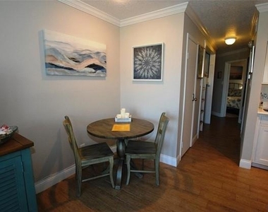 6300 Seawall Boulevard - Photo Thumbnail 7