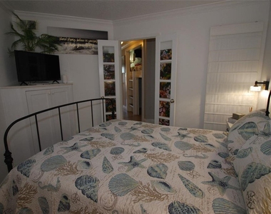 6300 Seawall Boulevard - Photo Thumbnail 11