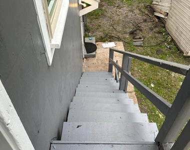 702 Rosedale Street - Photo Thumbnail 1