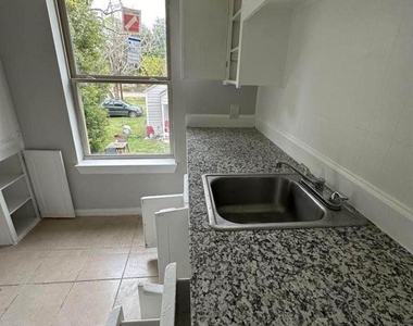 702 Rosedale Street - Photo Thumbnail 7