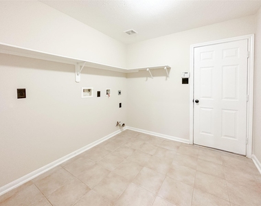 11922 Hueco Tanks Drive - Photo Thumbnail 32