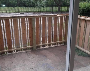 5625 Antoine Drive - Photo Thumbnail 11