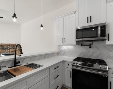 14822 Spica Court - Photo Thumbnail 13