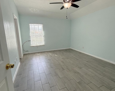 3348 Reeves Street - Photo Thumbnail 6