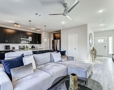 4677 Bellfort Street - Photo Thumbnail 3