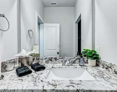 4677 Bellfort Street - Photo Thumbnail 28