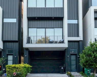 709 Memorial Heights Drive - Photo Thumbnail 47