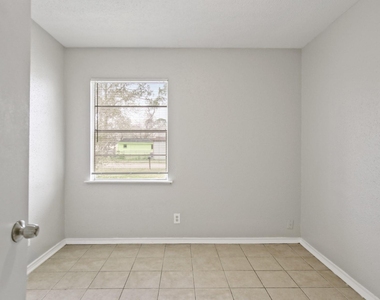612 Marshall Road - Photo Thumbnail 5