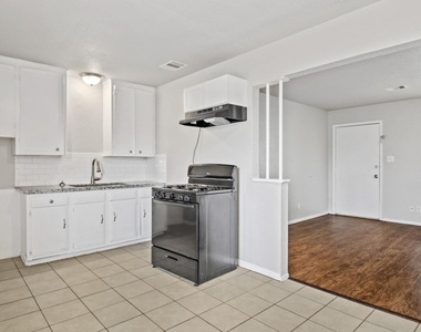 612 Marshall Road - Photo Thumbnail 3