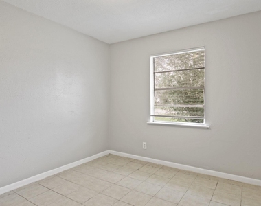 612 Marshall Road - Photo Thumbnail 6
