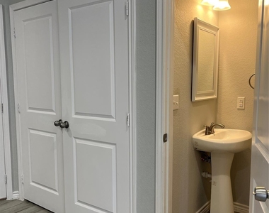 10978 Maywood Street - Photo Thumbnail 11