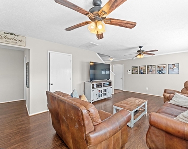 7218 Cool Springs Court - Photo Thumbnail 7