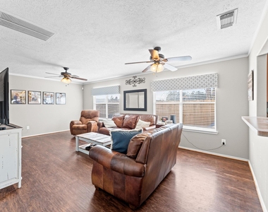 7218 Cool Springs Court - Photo Thumbnail 6