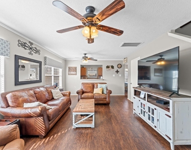 7218 Cool Springs Court - Photo Thumbnail 4