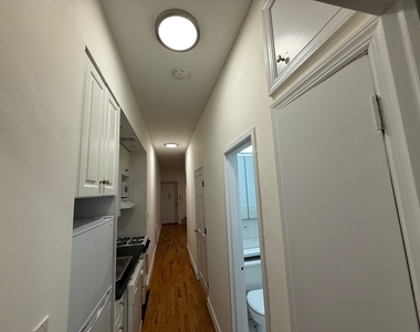 333 East 84th Street - Photo Thumbnail 5