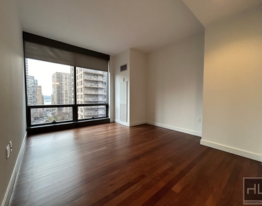 West 67th Street - Photo Thumbnail 2