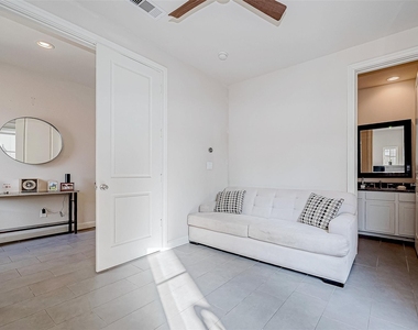 2524 Sherwin Street - Photo Thumbnail 37