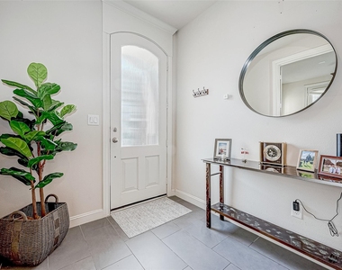 2524 Sherwin Street - Photo Thumbnail 10