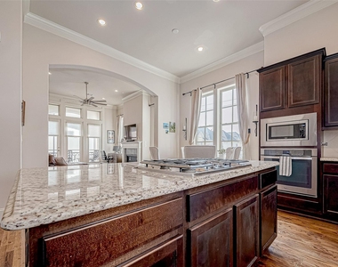 2524 Sherwin Street - Photo Thumbnail 11