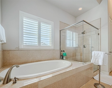 2524 Sherwin Street - Photo Thumbnail 4