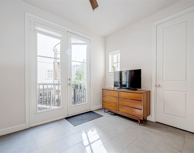 2524 Sherwin Street - Photo Thumbnail 21
