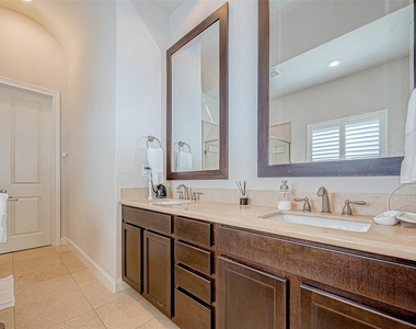 2524 Sherwin Street - Photo Thumbnail 14