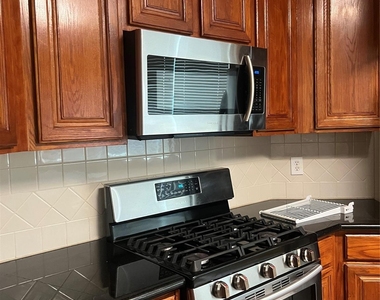 15319 Truslow Point Lane - Photo Thumbnail 4